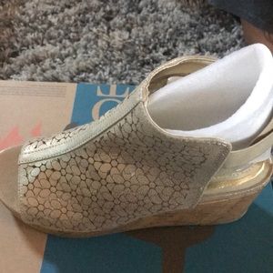 Kids shoes